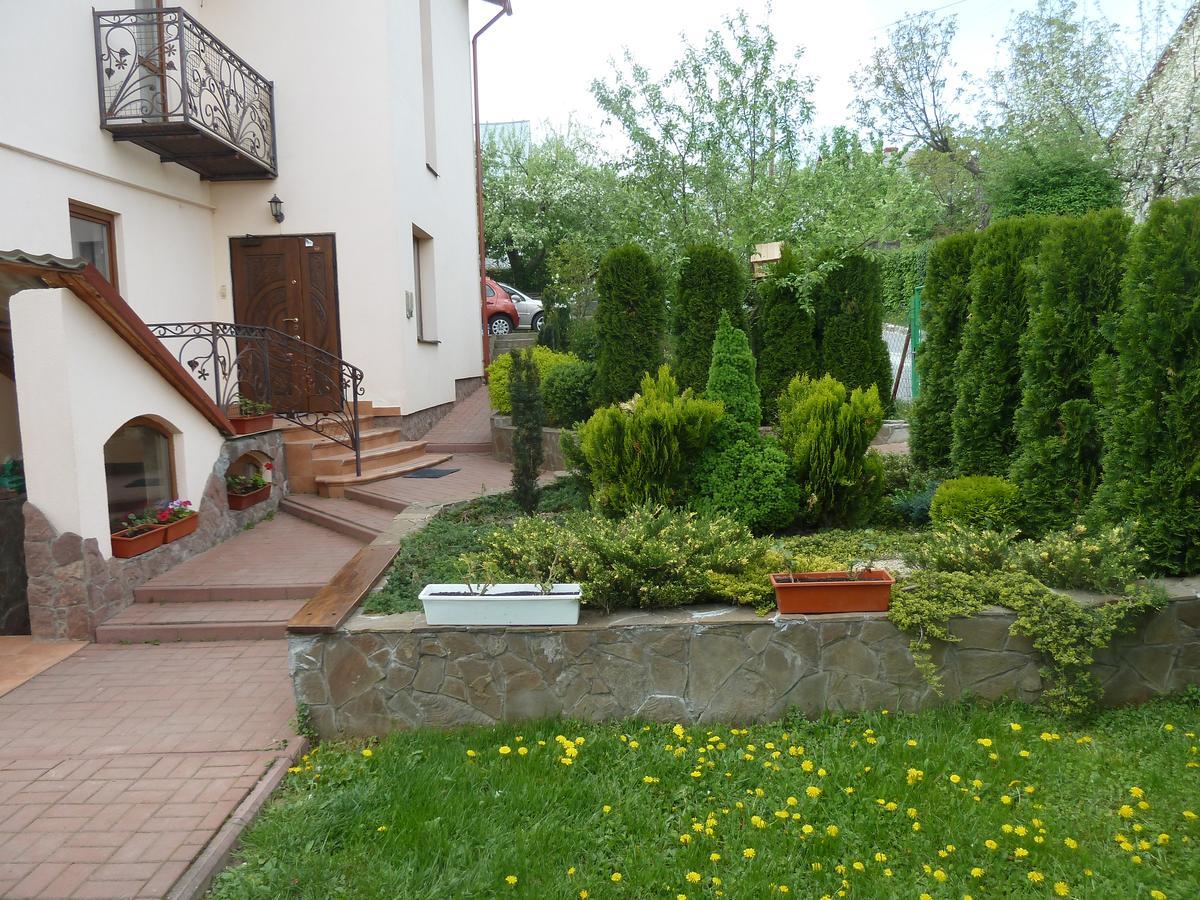 U Olgi Hotel Truskaveț Exterior foto