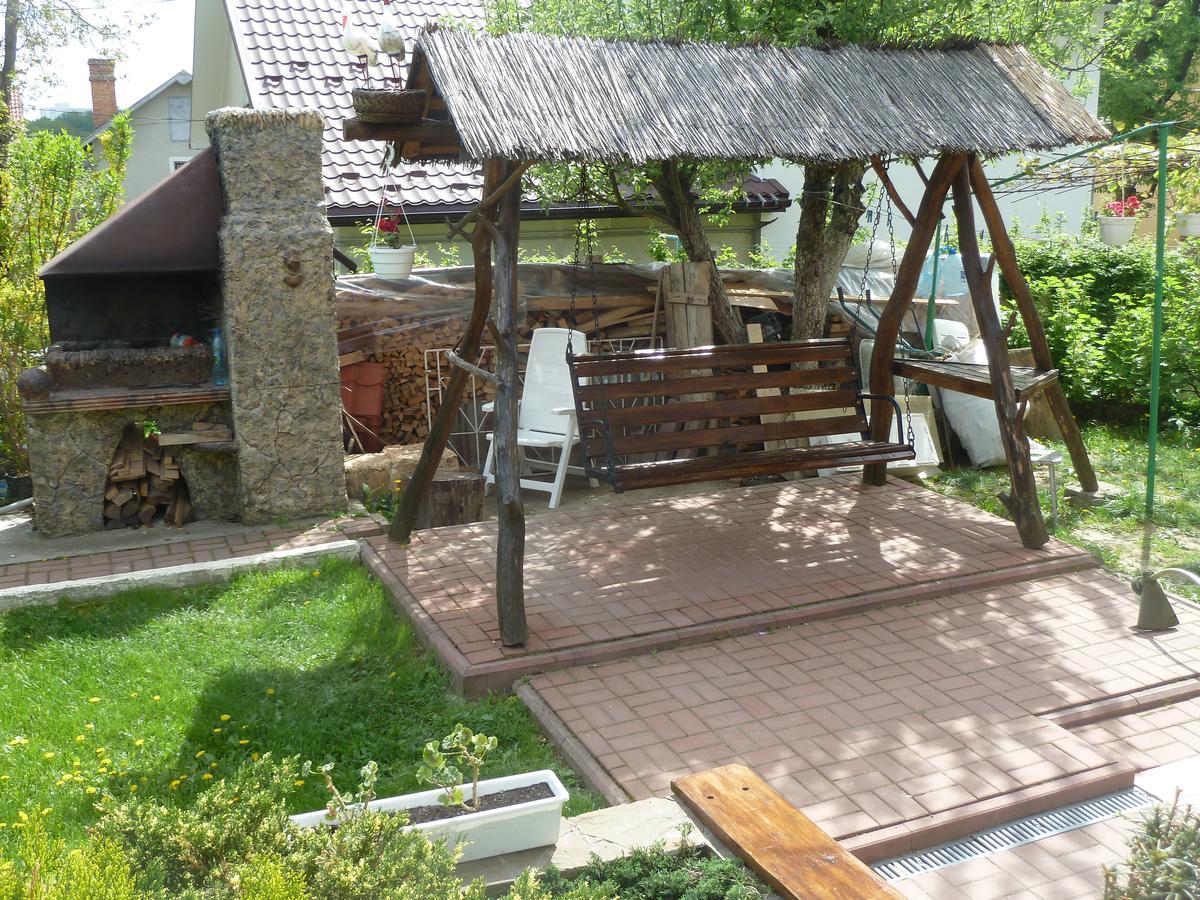 U Olgi Hotel Truskaveț Exterior foto
