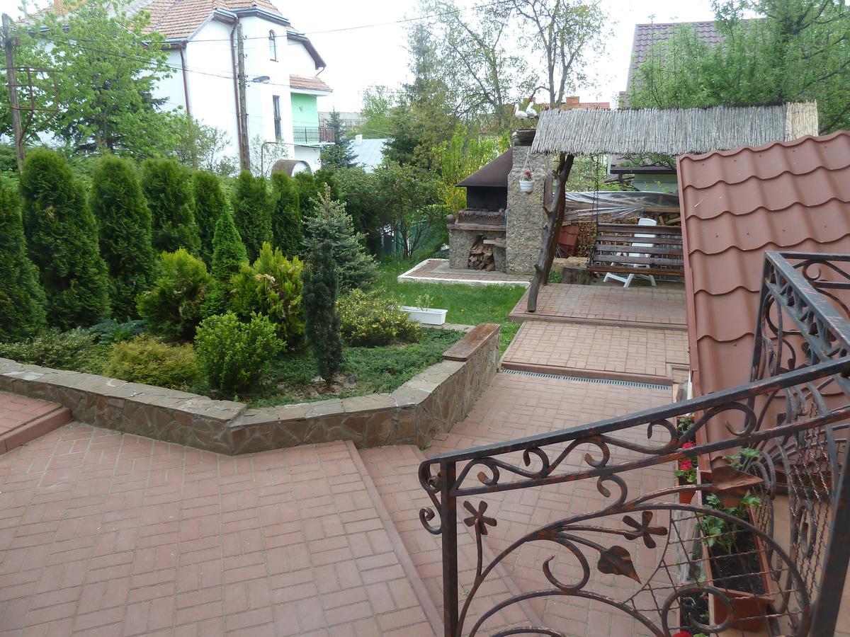 U Olgi Hotel Truskaveț Exterior foto